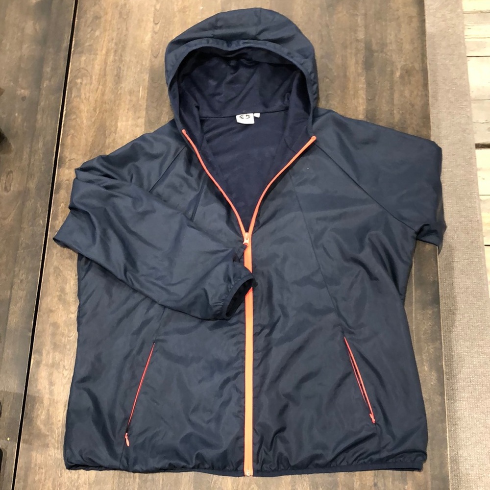 🧡4/$20🧡 Navy and Pink Windbreaker with Hood and Water-Resistant Material